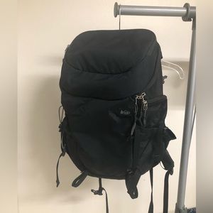 REI Ruckpack 28L black Backpack